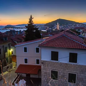 Apartments & Rooms Toni 3*, Split Croatie